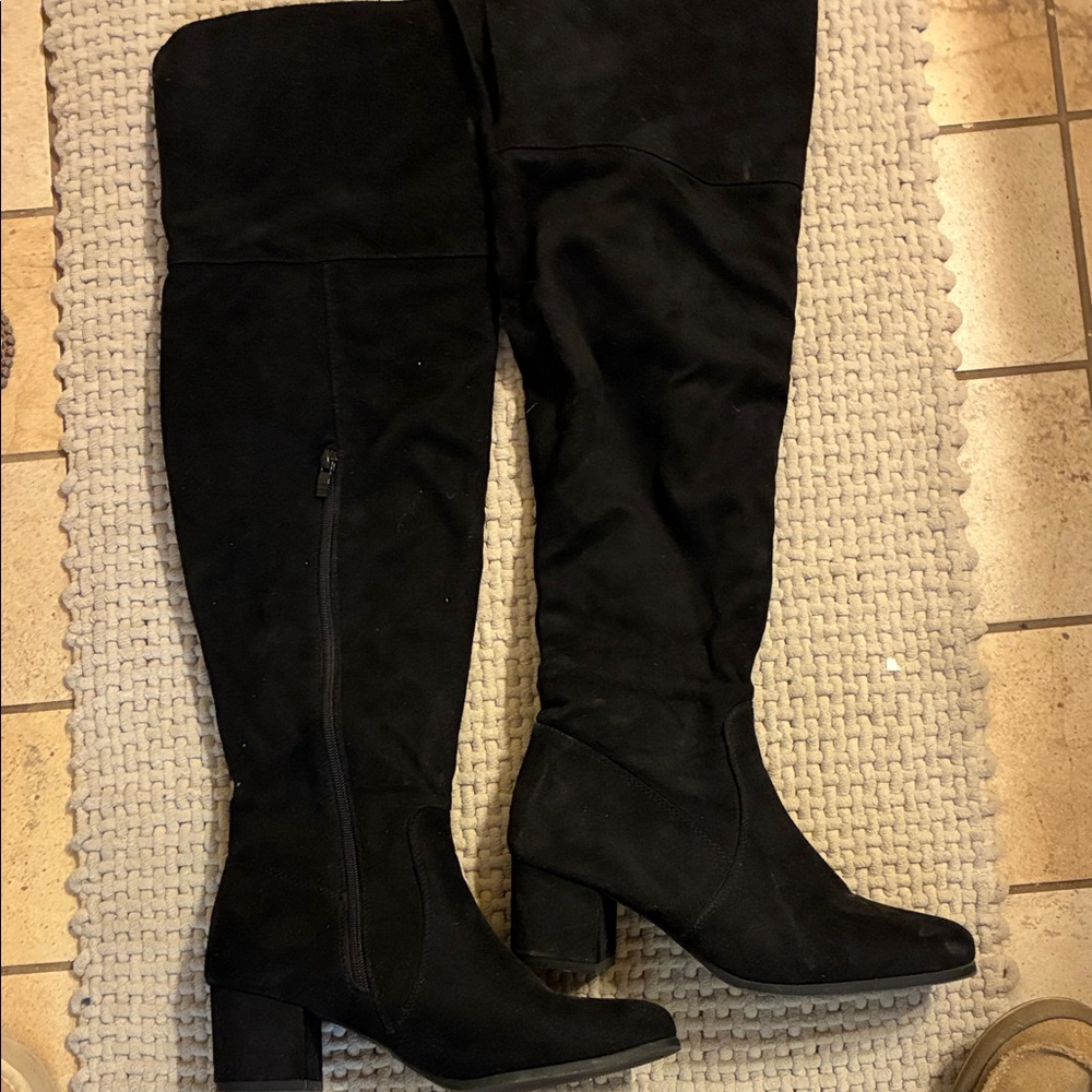 Refresh Black Over the Knee Boots